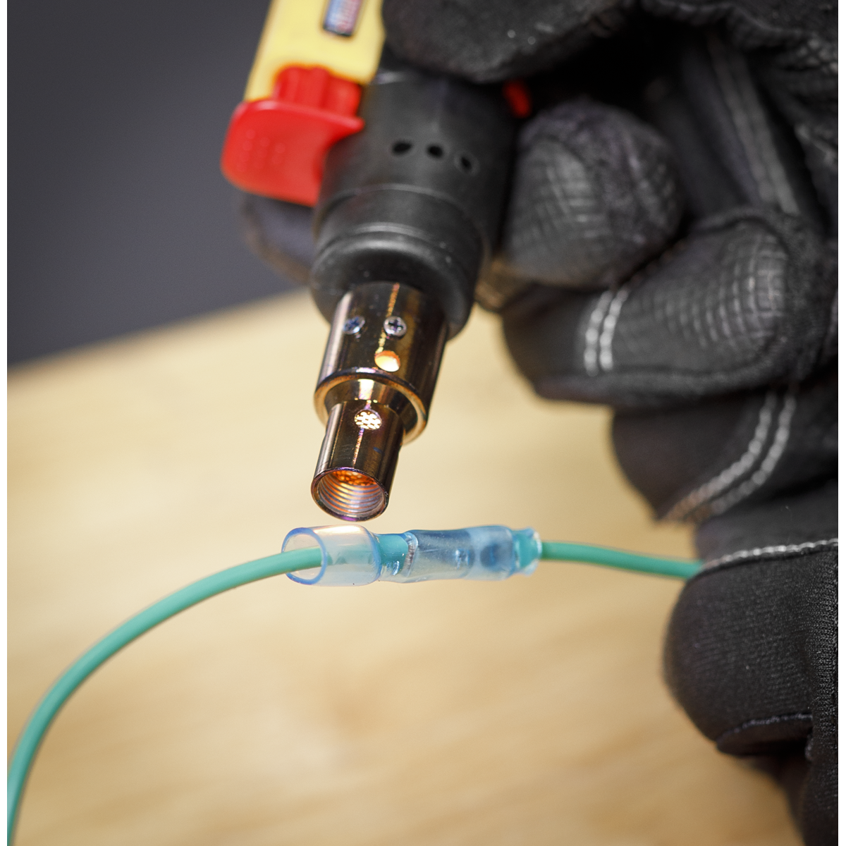 Sealey 142pc Adhesive Lined Heat Shrink Terminal Assortment - Blue, Red, Yellow AB037HT