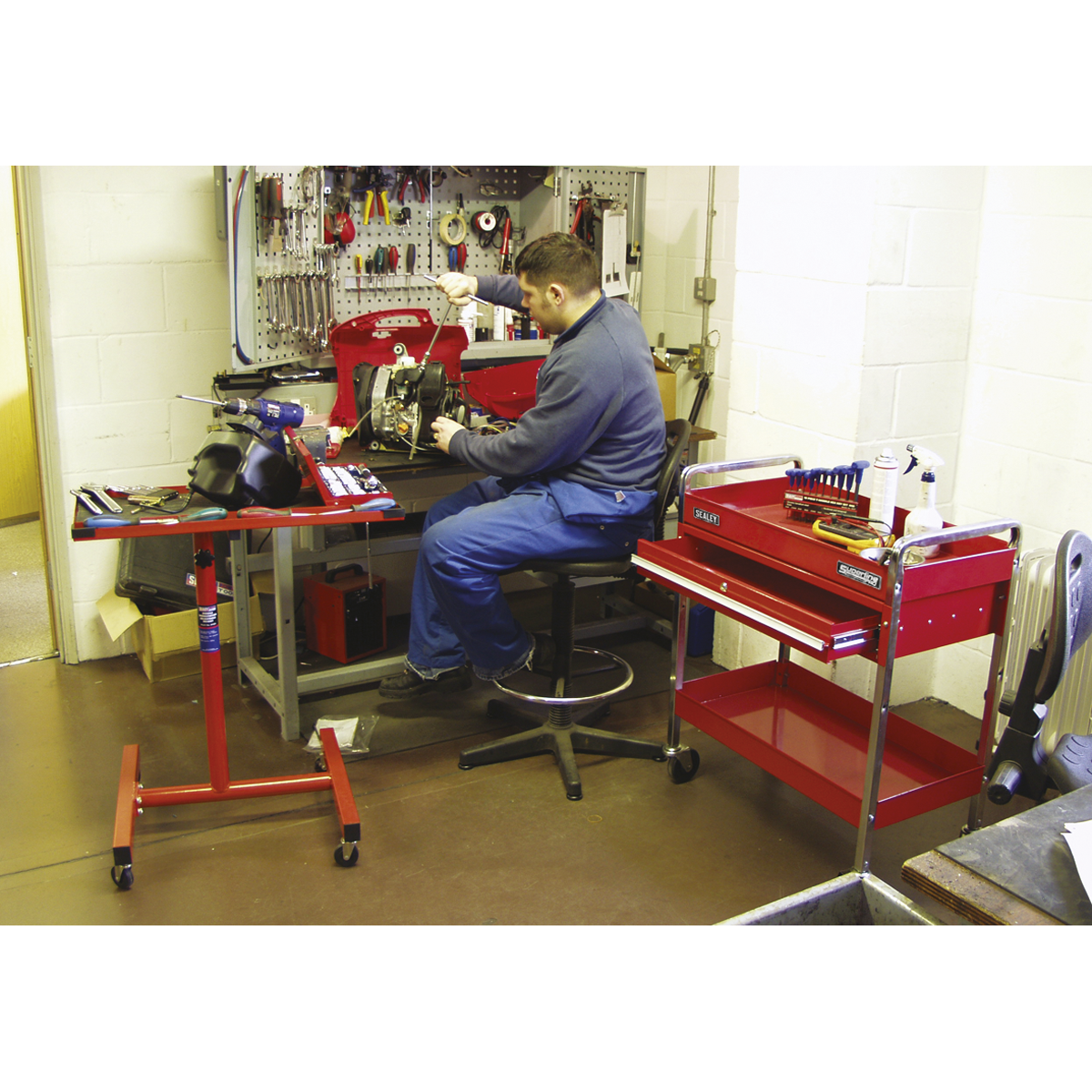 Sealey Adjustable-Height Mobile Workstation AP200