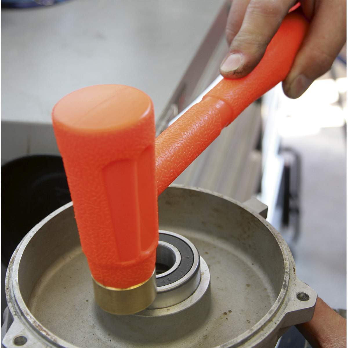 Sealey 1.5lb Brass Faced Dead Blow Hammer BFH24