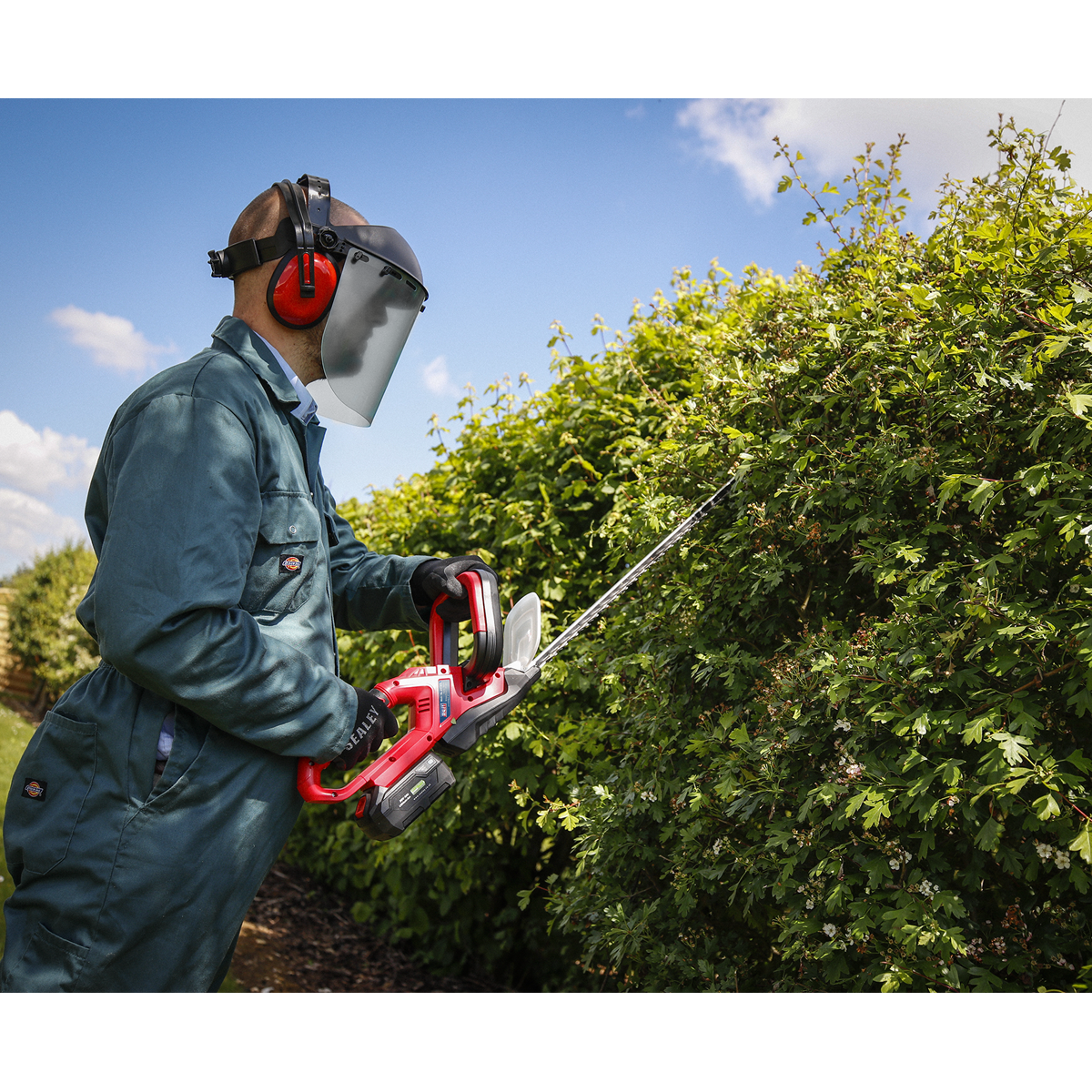 Sealey 20V SV20 Series Cordless Hedge Trimmer 520mm - Body Only CHT20V