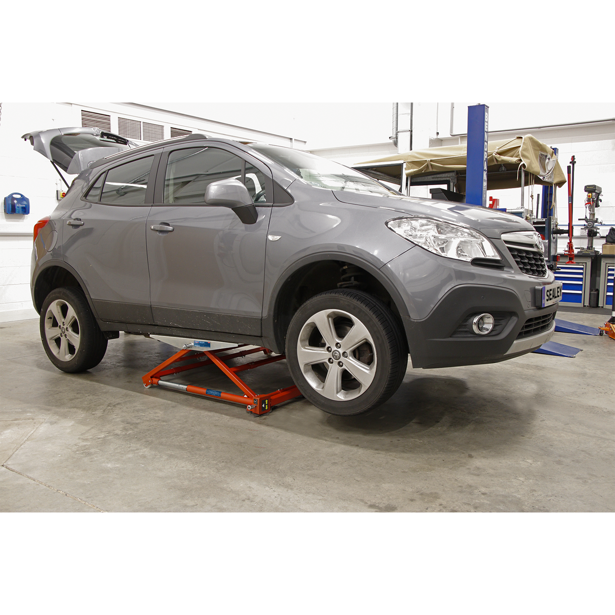 Sealey 1500kg Portable Pivot Car Lift PPL01