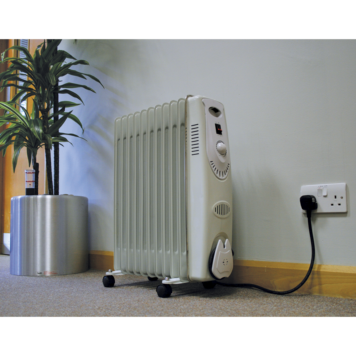 Sealey 2500W 11 Element Oil-Filled Radiator RD2500