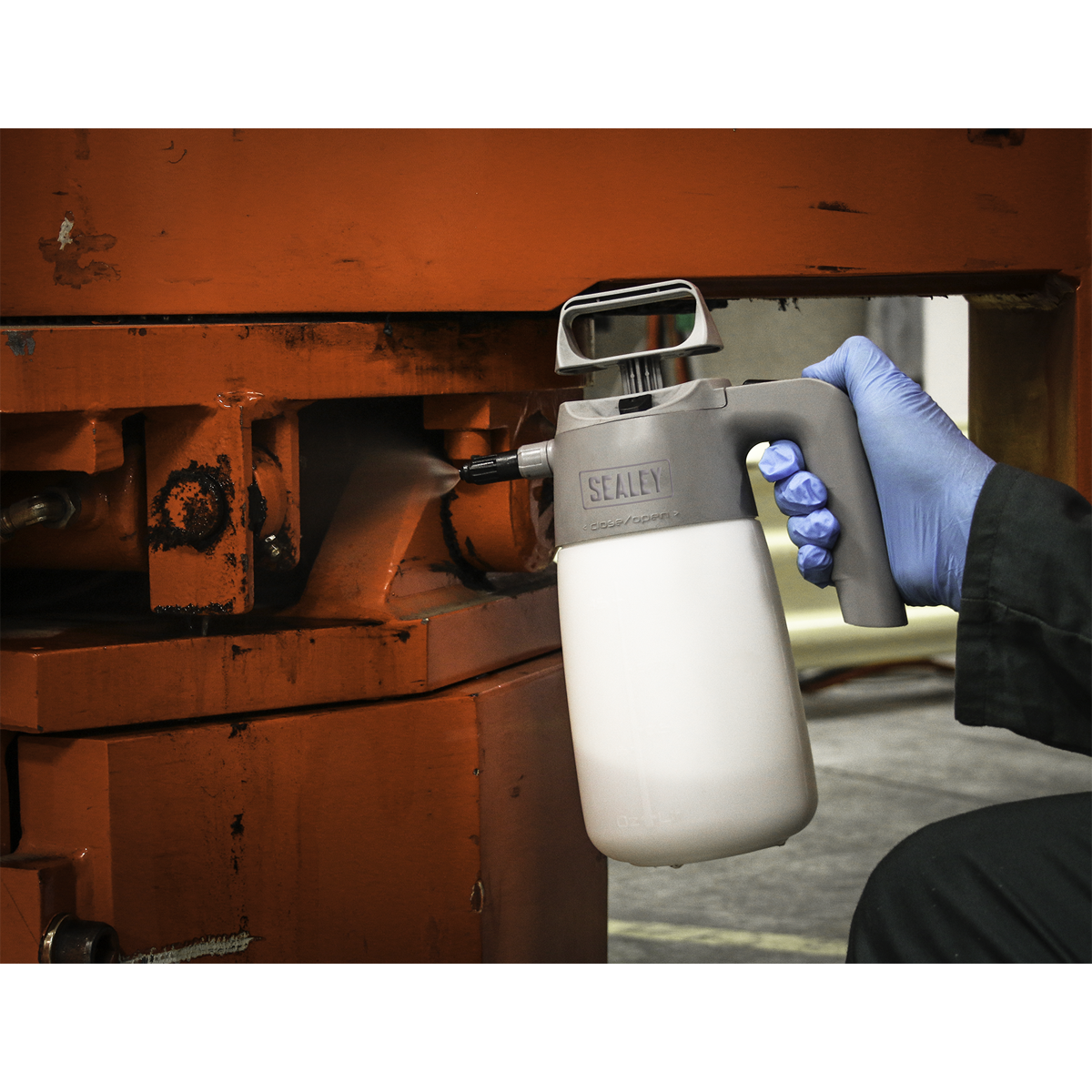 Sealey Premier Industrial Pressure Sprayer with Viton® Seals SCSG06