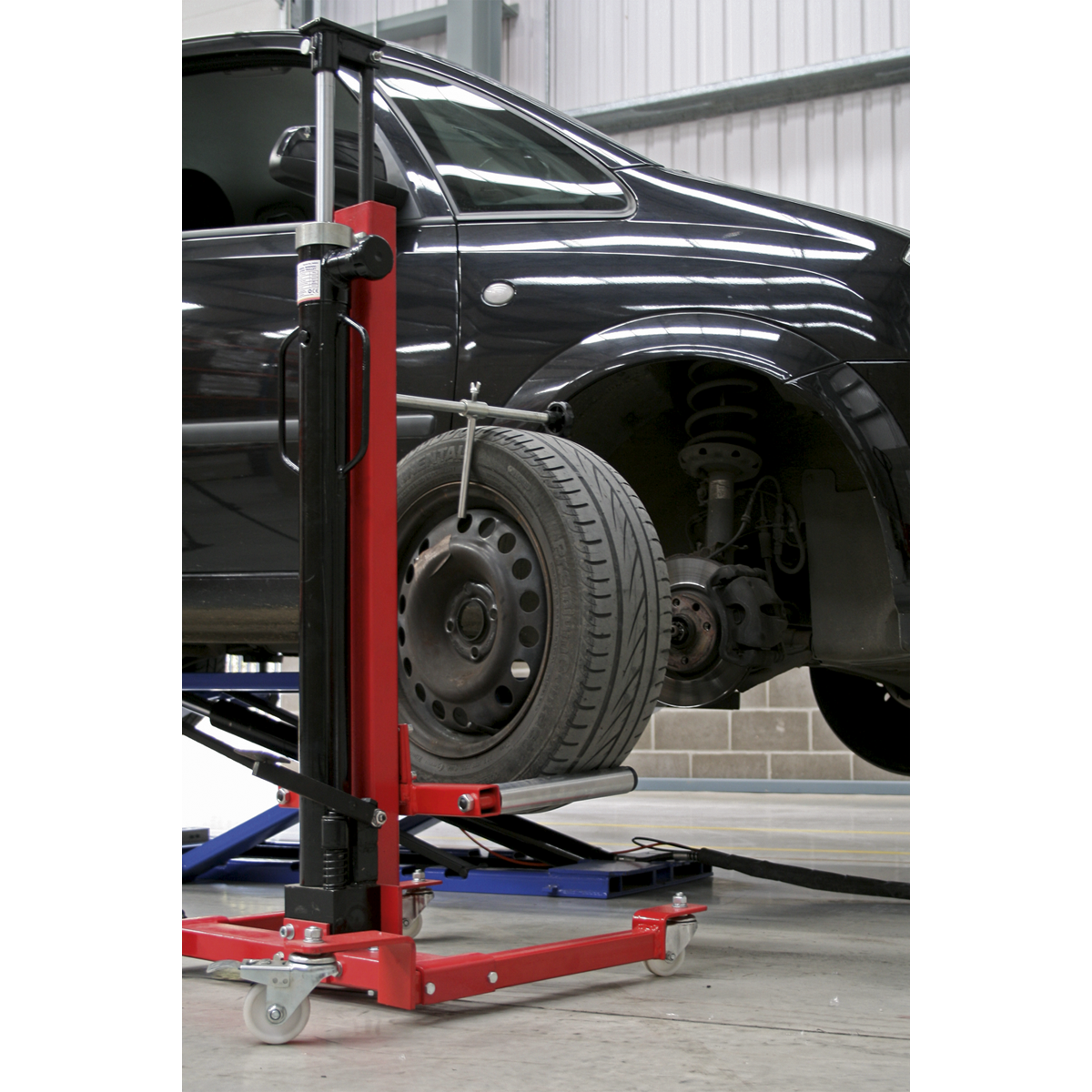 Sealey 80kg Wheel Removal/Lifter Trolley with Quick Lift WD80