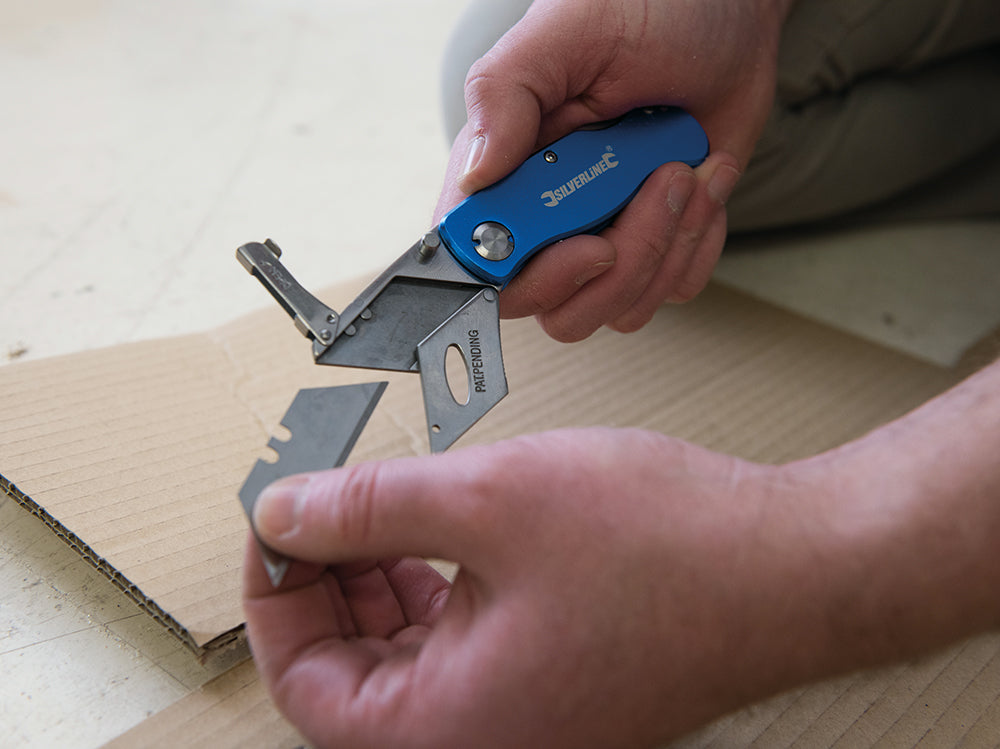 Silverline Lock Knife & 10 Blades 90mm