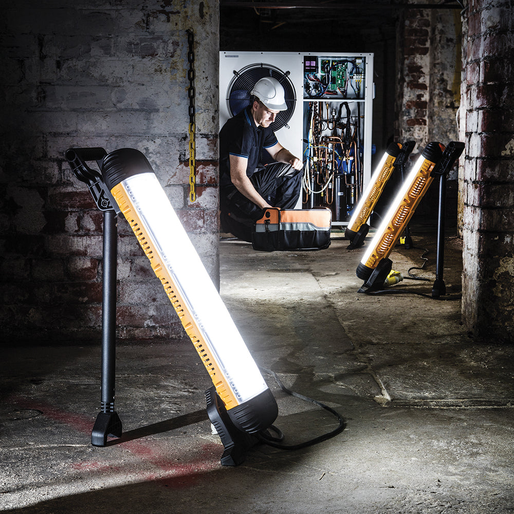 Defender DC4000 Contractor Light 16A 110V