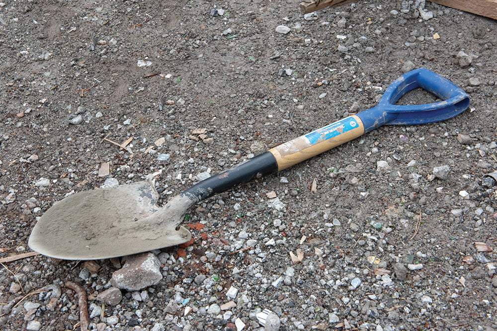 Silverline Wooden Round Head Micro Shovel 700mm
