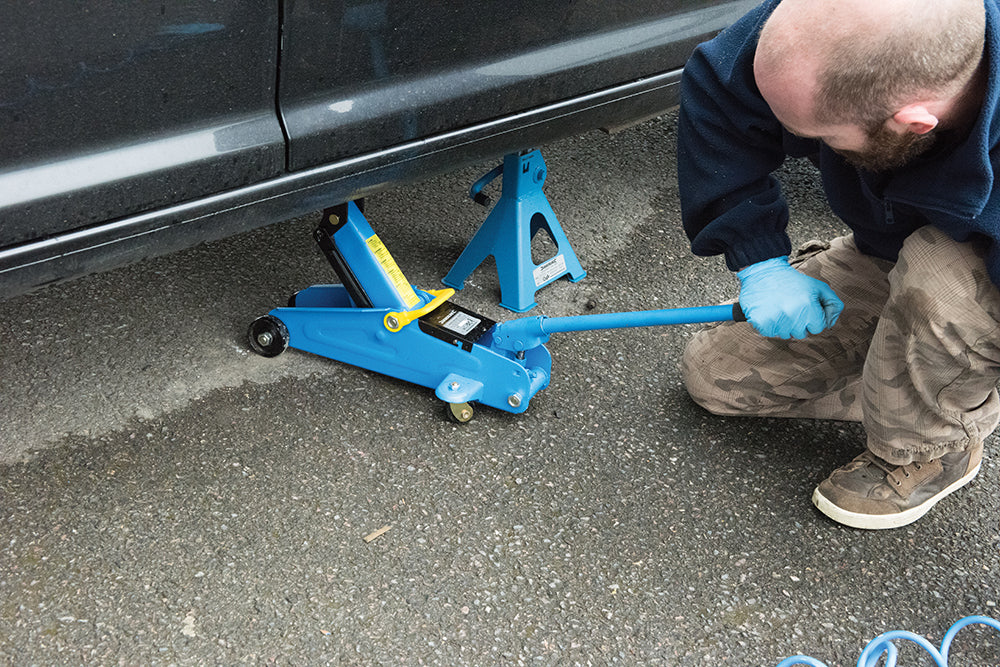 Silverline Hydraulic Trolley Jack 2 Tonne