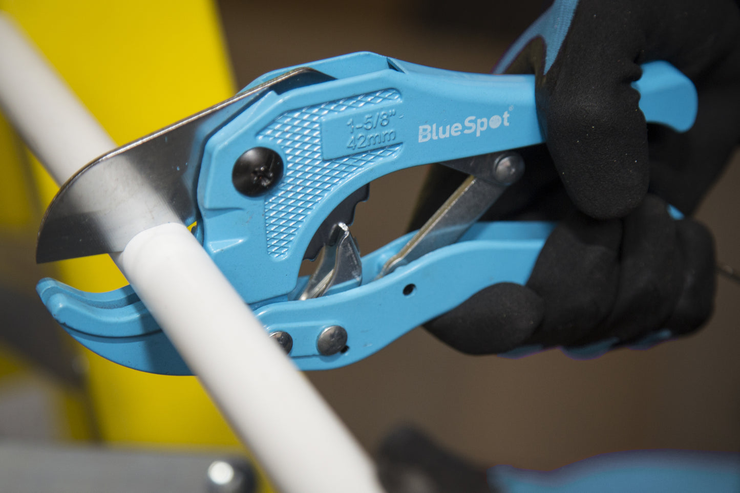 BlueSpot 42mm Ratchet PVC Pipe Cutter 09311