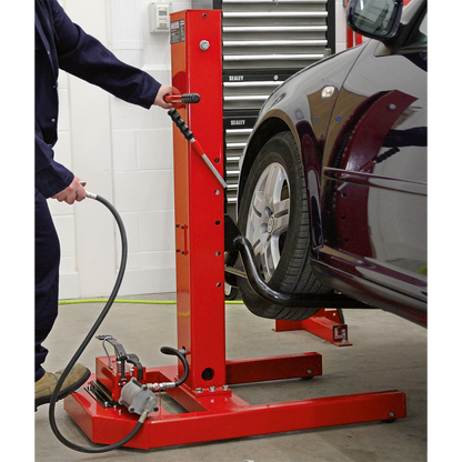Sealey 1.5tonne Air/Hydraulic Vehicle Lift with Foot Pedal AVR1500FP