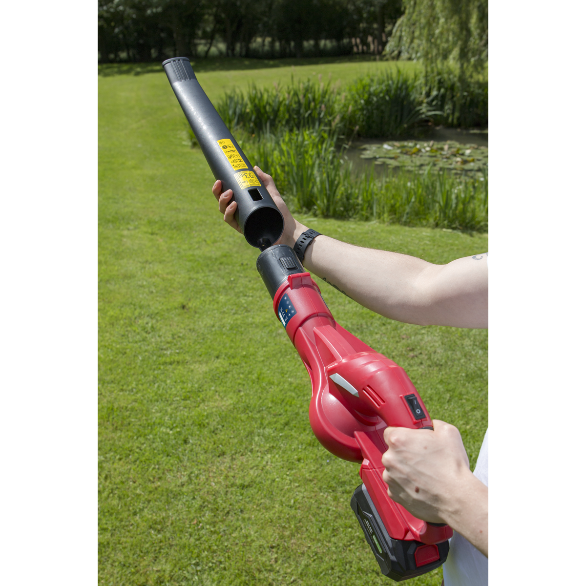 Sealey 20V SV20 Series Cordless Leaf Blower - Body Only CB20V