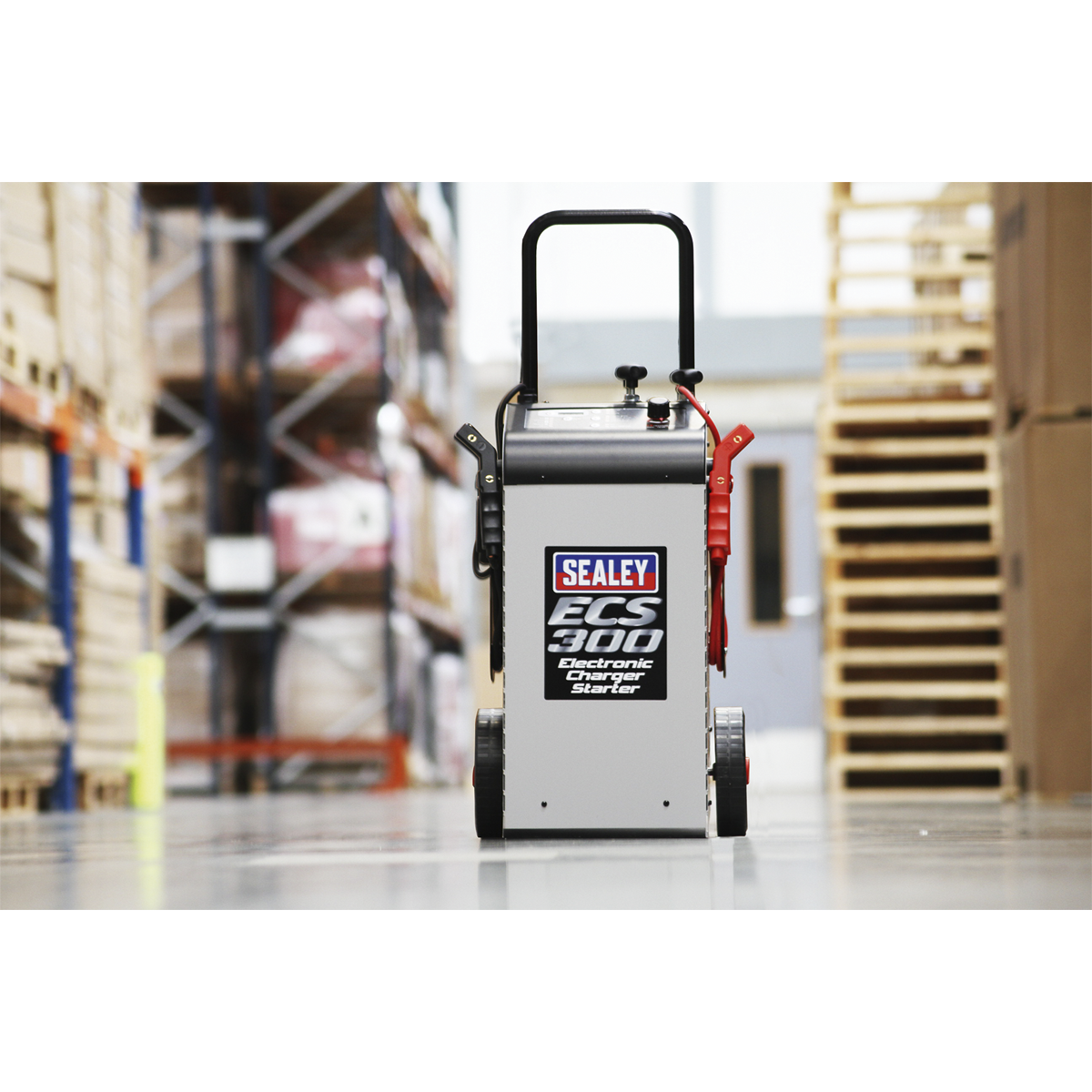 Sealey 300/45A 12/24V Electronic Starter/Charger ECS300