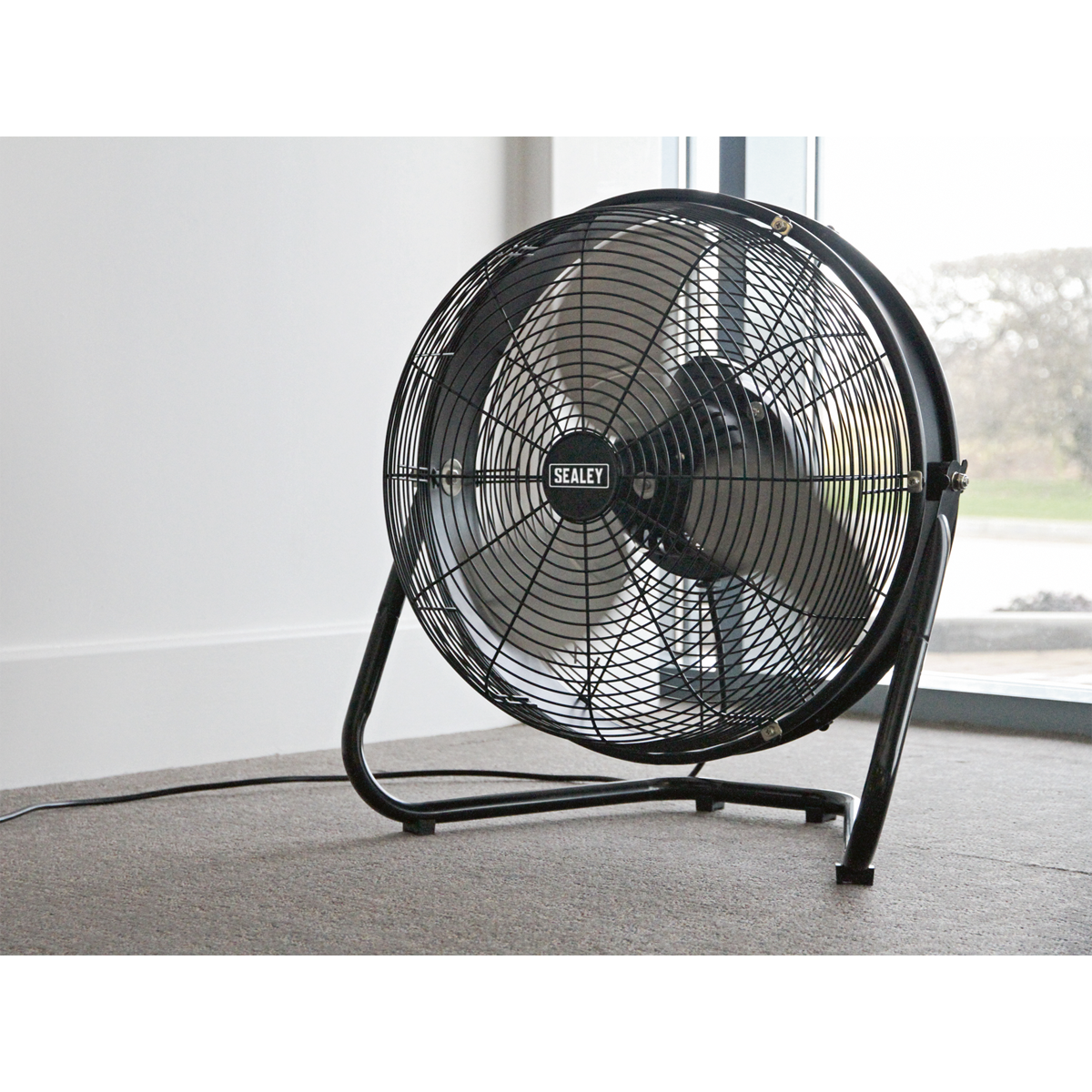 Sealey 18" Industrial High Velocity Floor Fan with Internal Oscillation HVF18IS