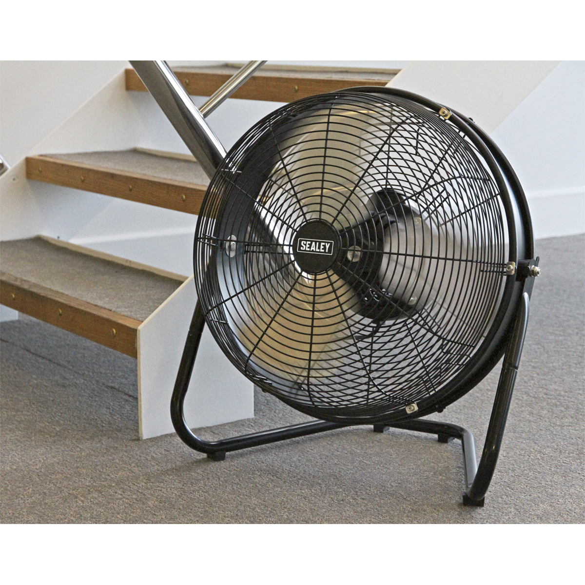 Sealey 18" Industrial High Velocity Floor Fan with Internal Oscillation HVF18IS