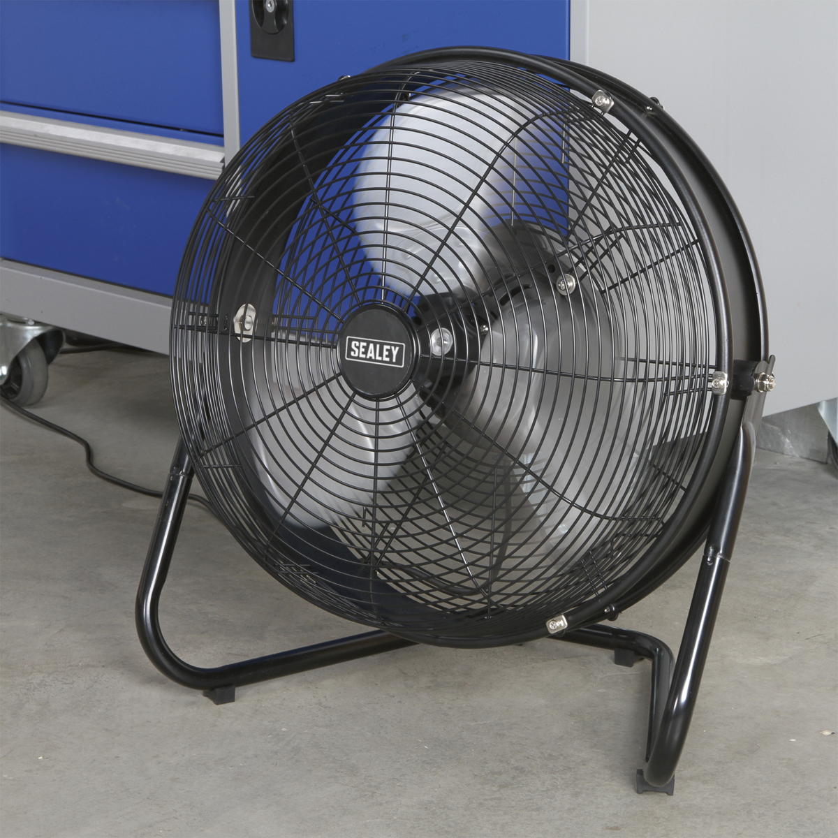 Sealey 18" Industrial High Velocity Floor Fan with Internal Oscillation HVF18IS