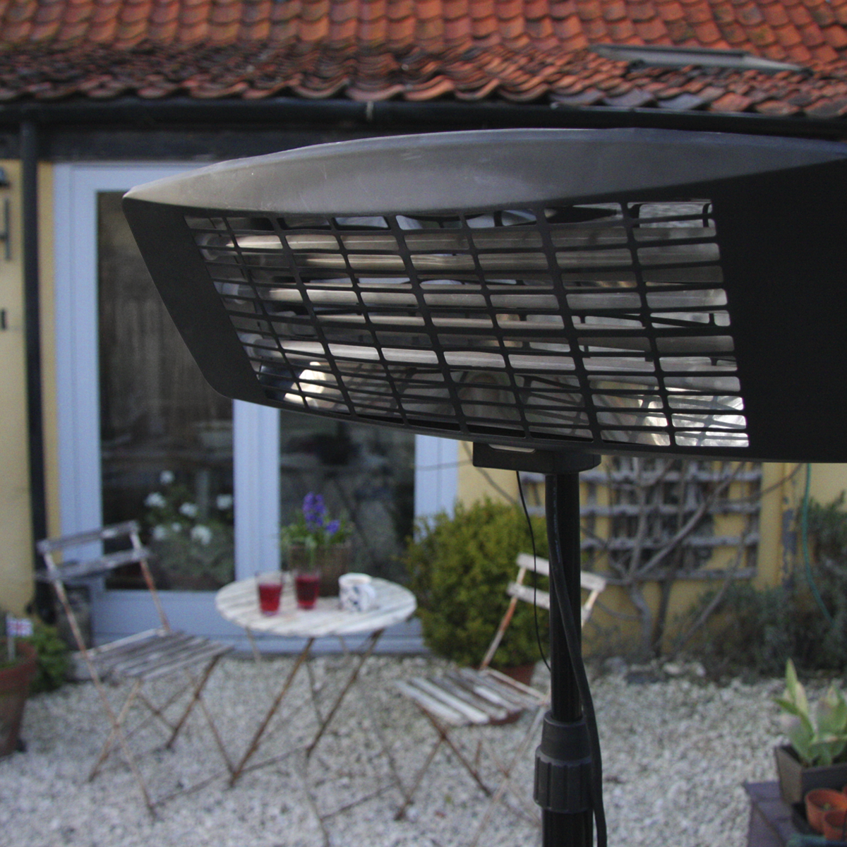 Sealey 2000W High Efficiency Infrared Quartz Patio Heater with Telescopic Floor Stand IFSH2003