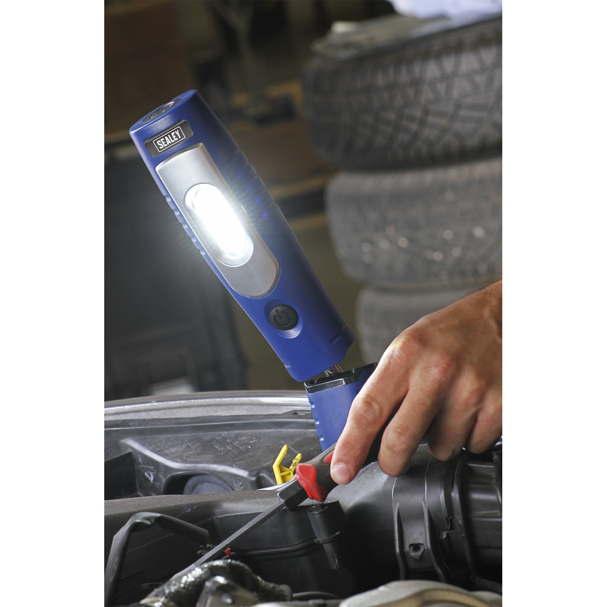 Sealey 360° 7 SMD & 3W SMD LED Rechargeable Lithium-ion Inspection Light LED3602B