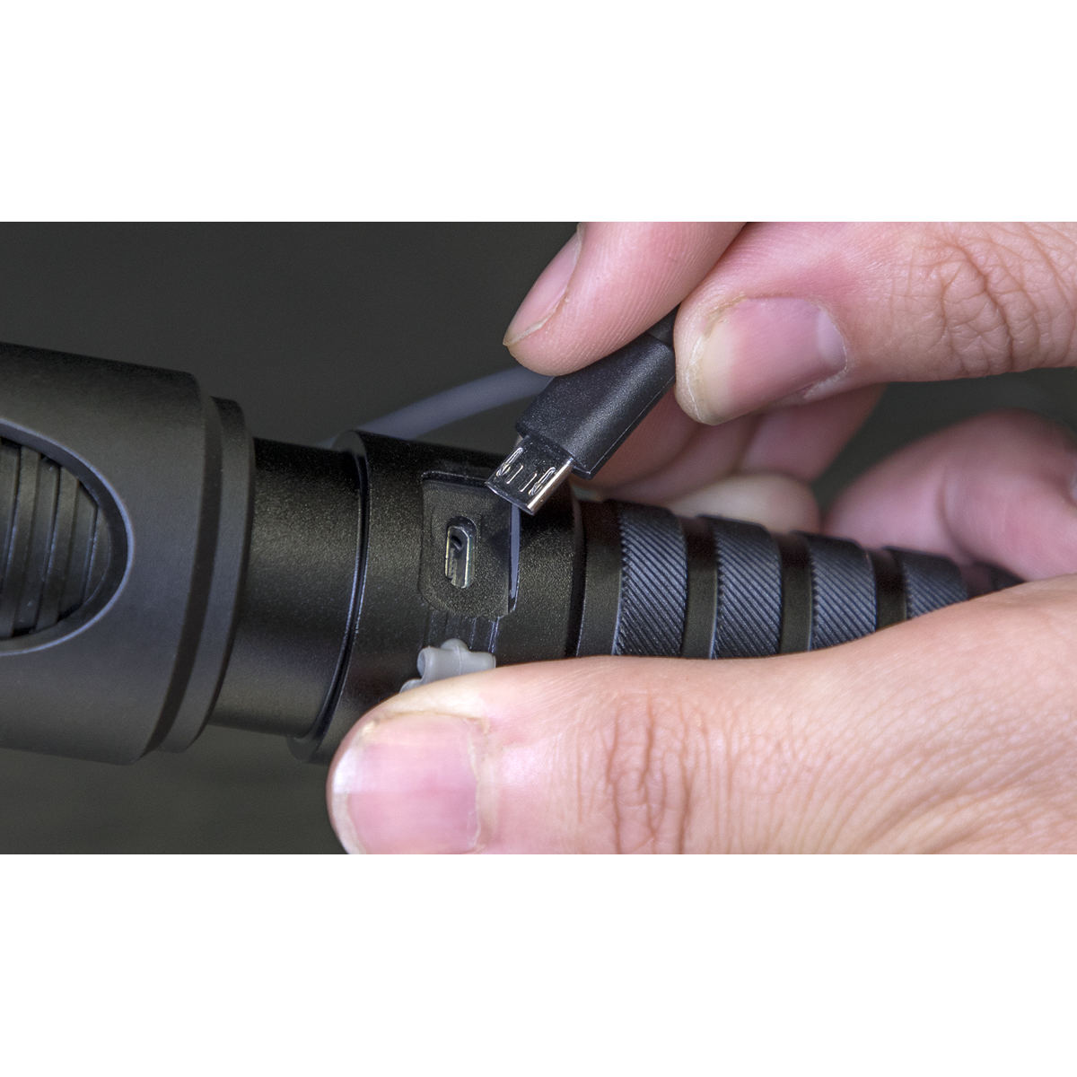 Sealey 5W CREE* XPG LED Rechargeable Aluminium Torch with Adjustable Focus LED4491