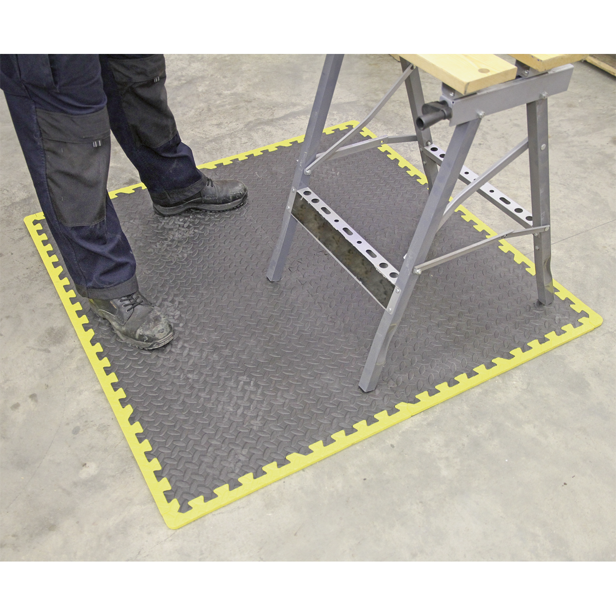 Sealey 1240 x 1825mm Interlocking EVA Foam Workshop Mat Set with Hi-Vis Edges MIC1218Y3