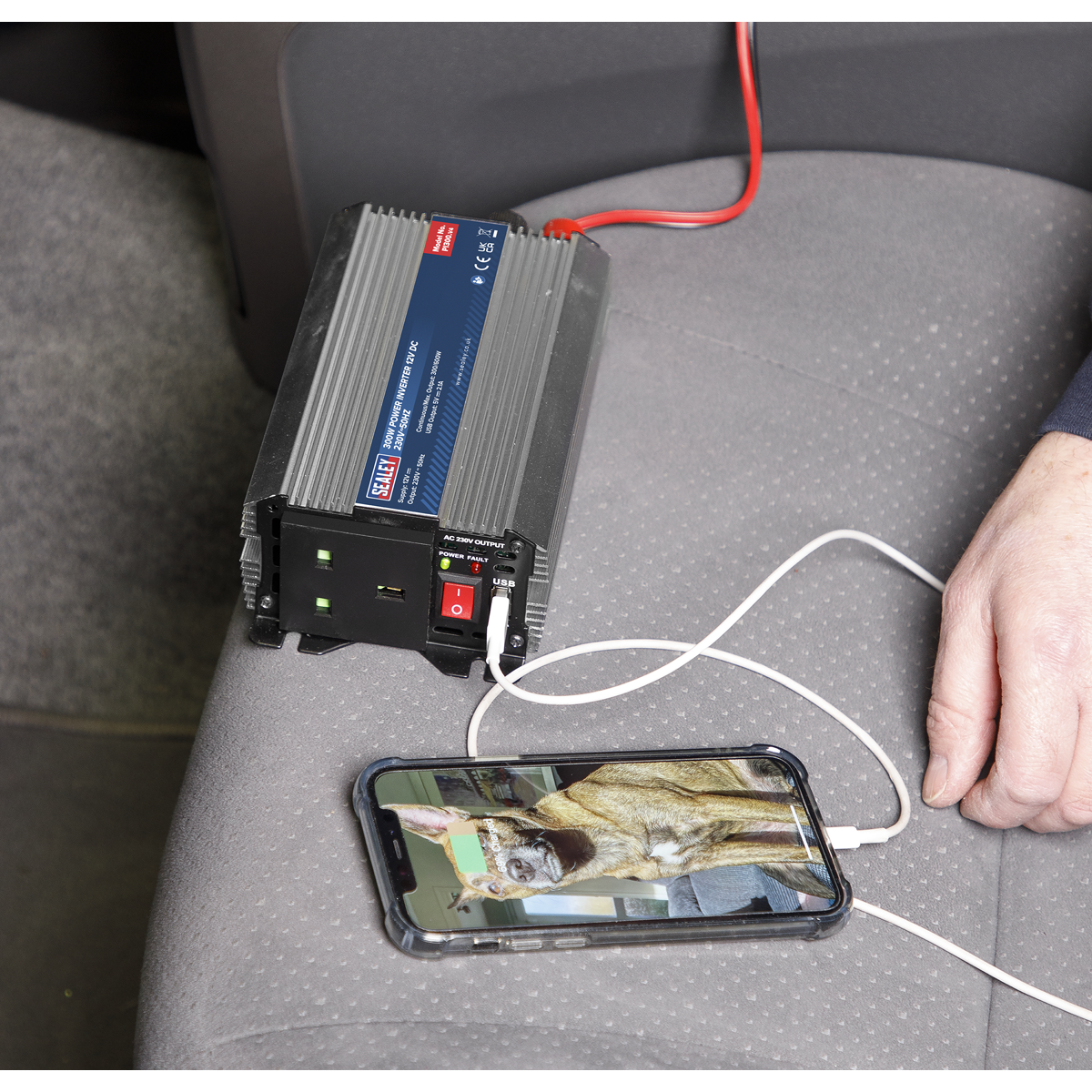 Sealey 300W Power Inverter 12V DC - 230V~50Hz PI300
