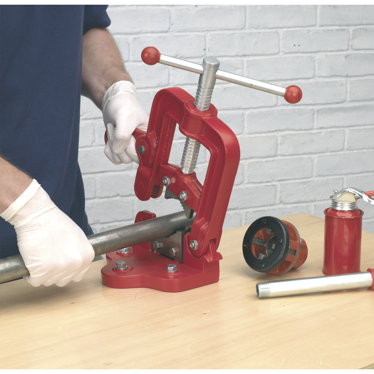 Sealey 85mm Bench Mounting Pipe Vice PV63B