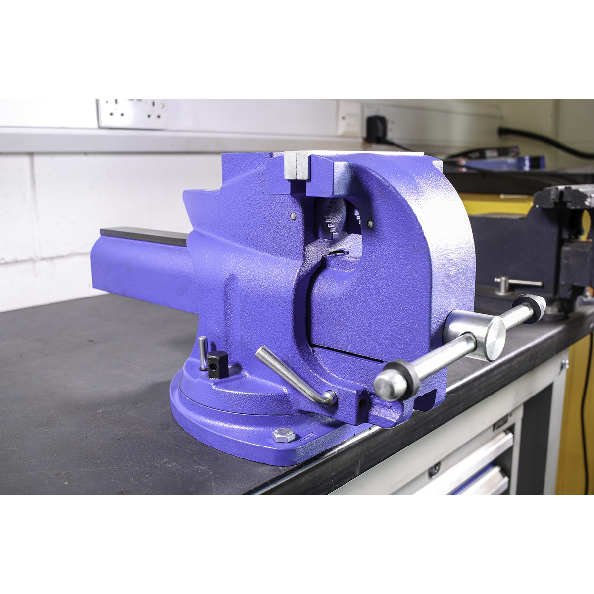 Sealey 150mm Quick Action Swivel Base Cast Iron Vice QAV150