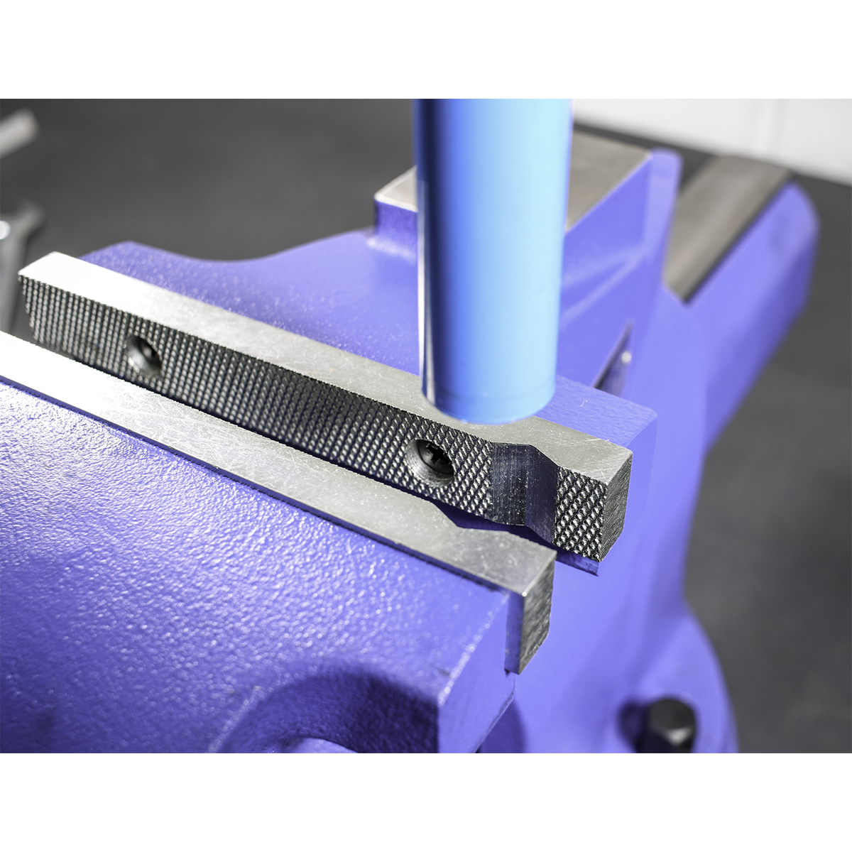Sealey 200mm Quick Action Swivel Base Cast Iron Vice QAV200