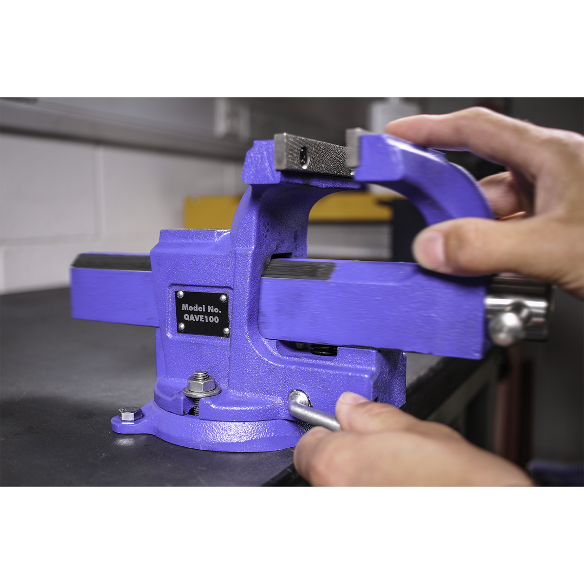 Sealey 100mm Quick Action Swivel Base SG Iron Vice QAVE100