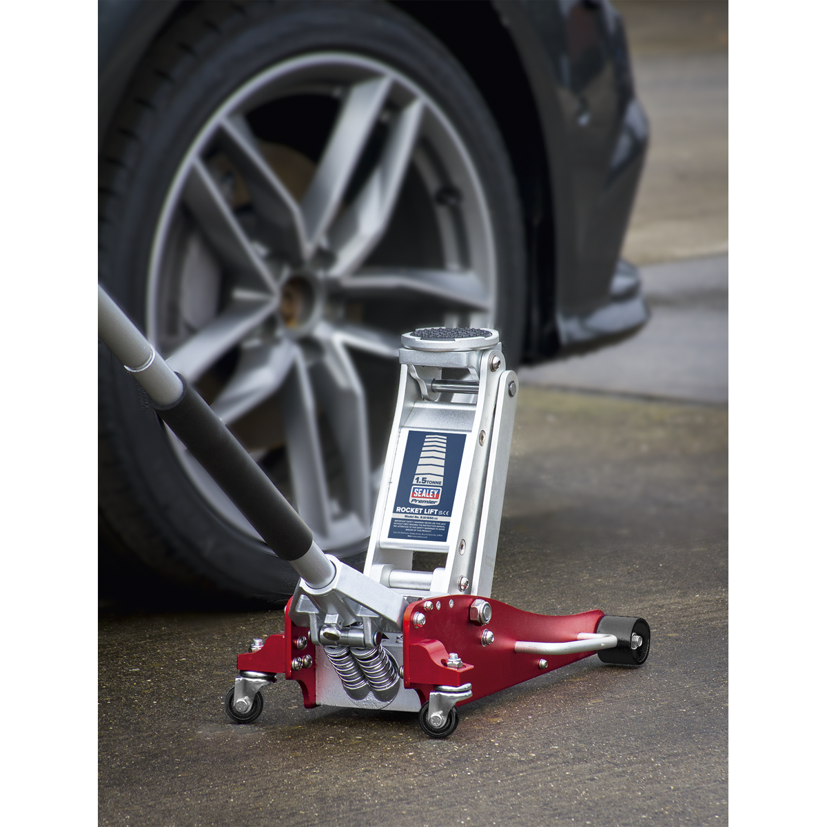 Sealey 1.5tonne Aluminium Low Entry Trolley Jack with Rocket Lift RJA1550