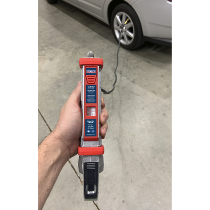 Sealey Tyre Inflator with 2.7m Hose & Clip-On Connector SA372