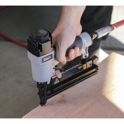 Sealey 10-50mm/10-40mm Air Nail/Staple Gun SA792