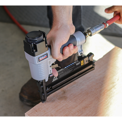 Sealey 10-50mm/10-40mm Air Nail/Staple Gun SA792
