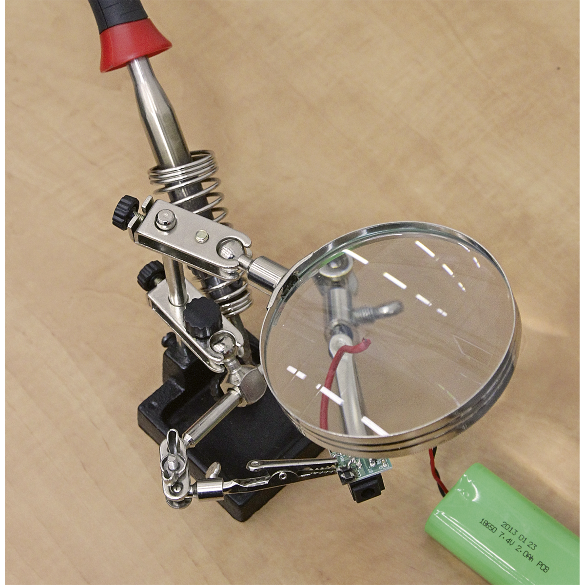 Sealey Mini Robot Soldering Stand with Magnifier & Iron Holder SD150H