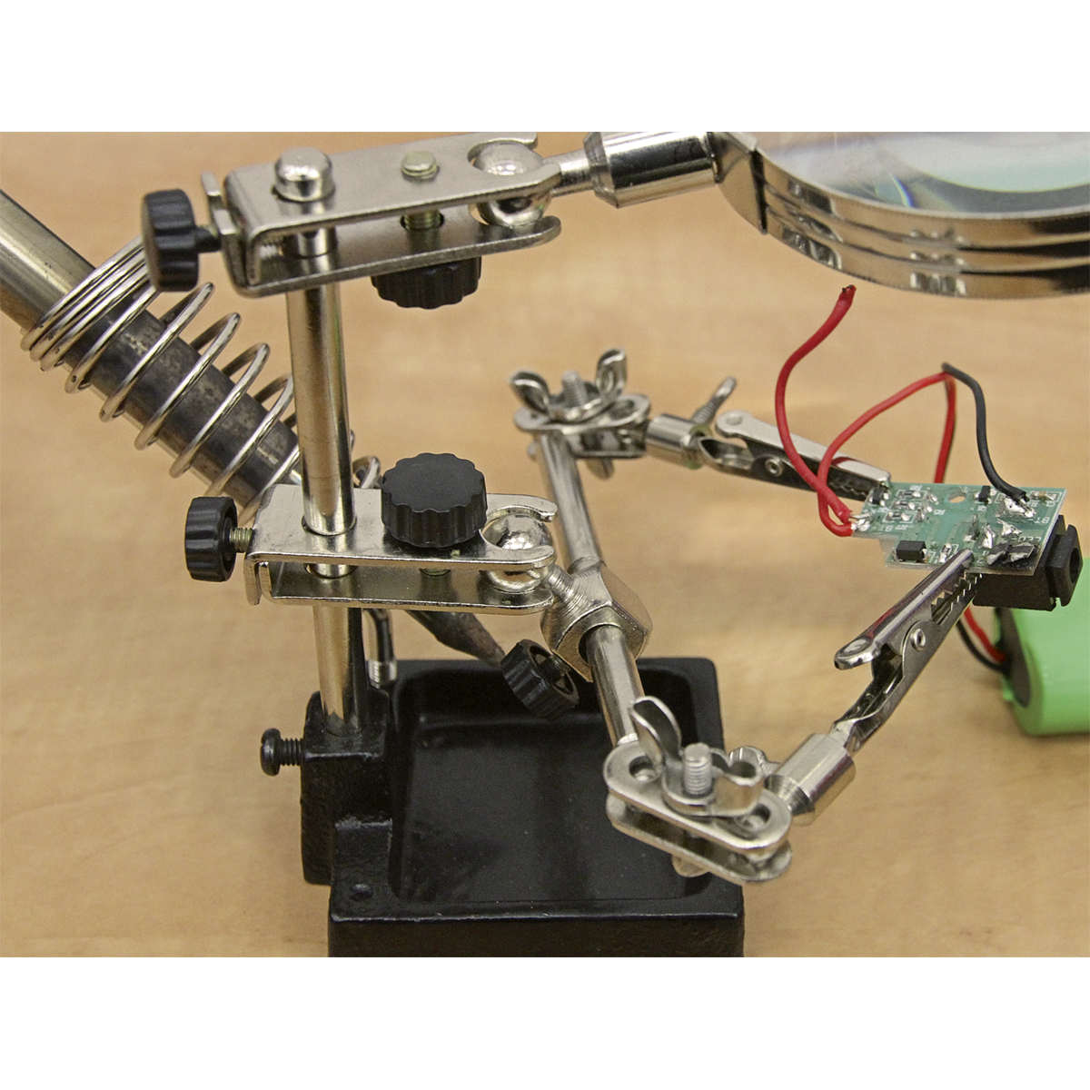 Sealey Mini Robot Soldering Stand with Magnifier & Iron Holder SD150H