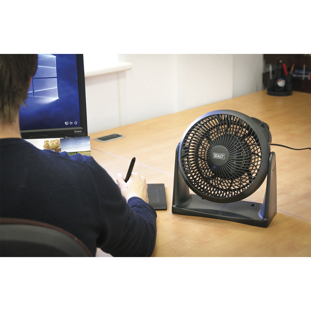 Sealey 8" 3-Speed Desk/Floor Fan SFF08