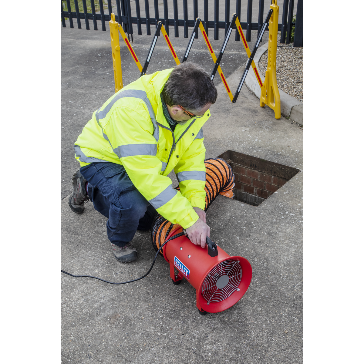 Sealey Ø200mm Portable Ventilator with 5m Ducting VEN200