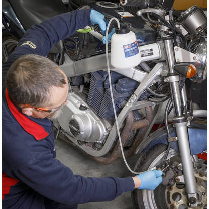 Sealey 1L Pneumatic Vacuum Single & Twin Brake Caliper/Clutch Bleeder VS020TC