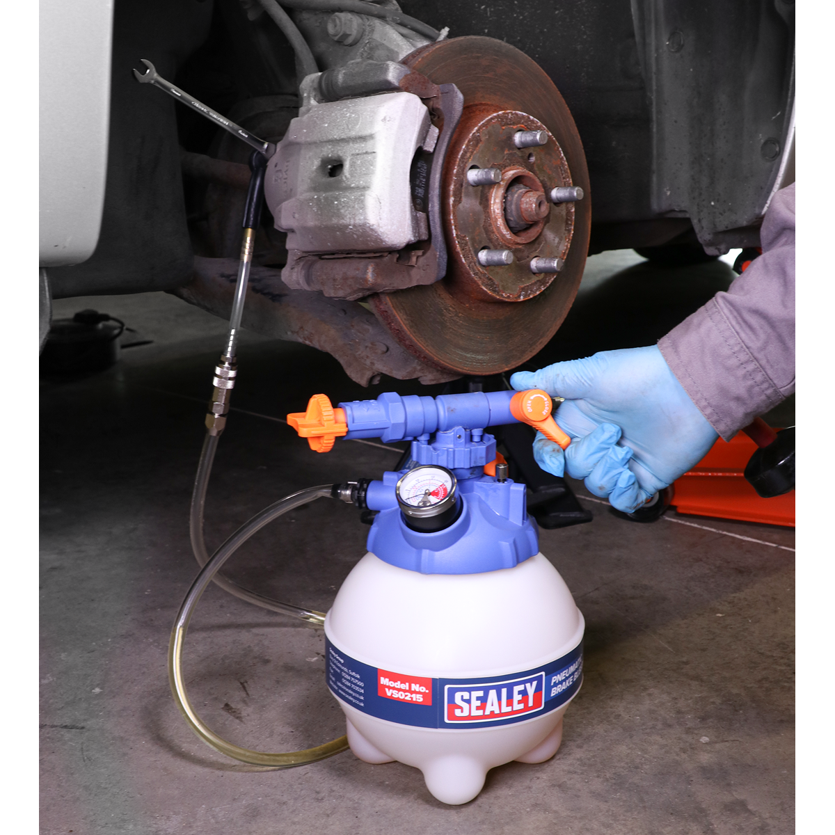 Sealey 3L Pneumatic Brake Bleeder VS0215
