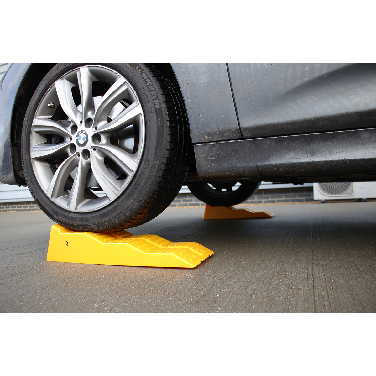 Sealey 3-Stage Levelling Ramps - 2.5tonne Capacity per Ramp 5tonne Capacity per Pair WL301