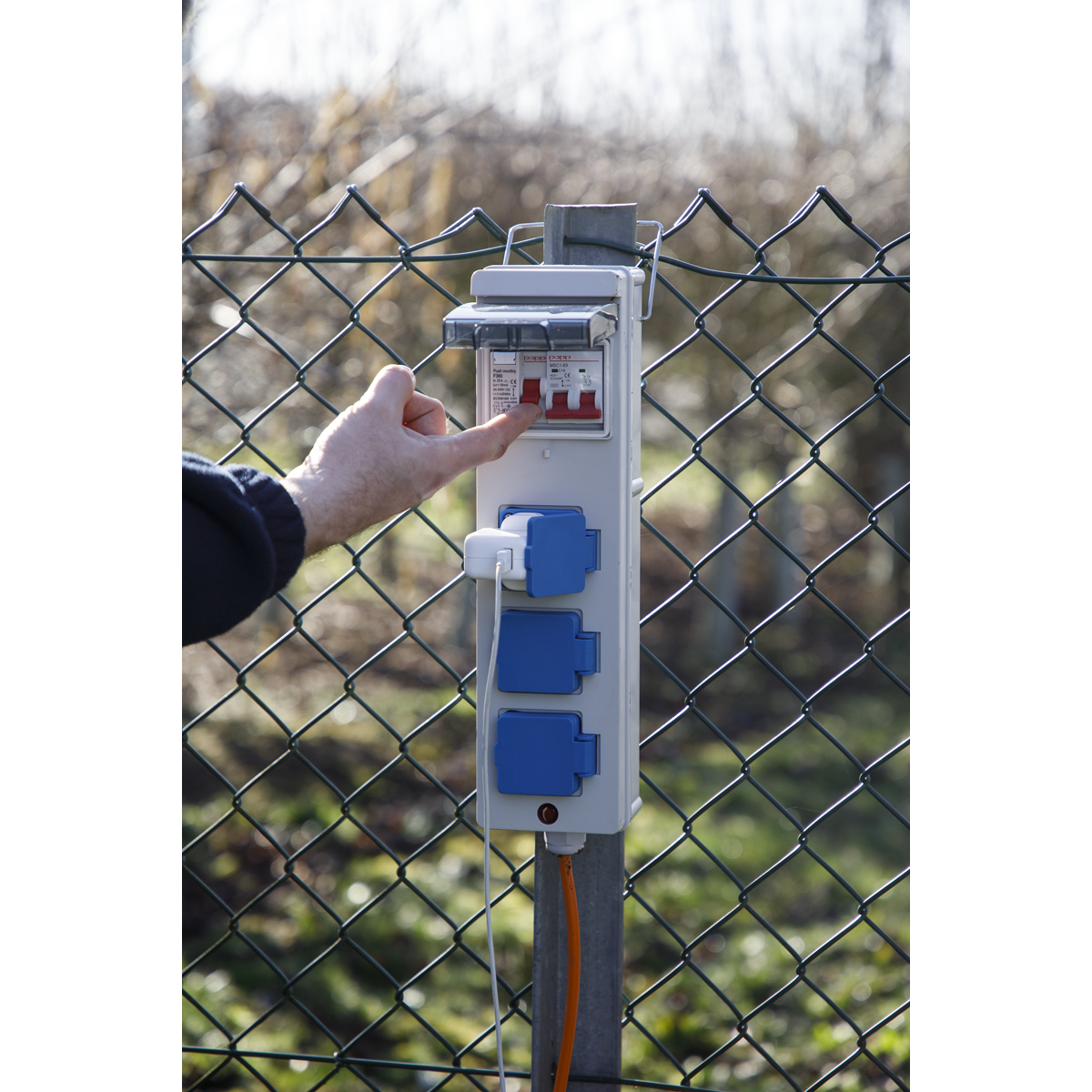 Sealey 15m Caravan & Camping Mains Unit with RCD WSC16133