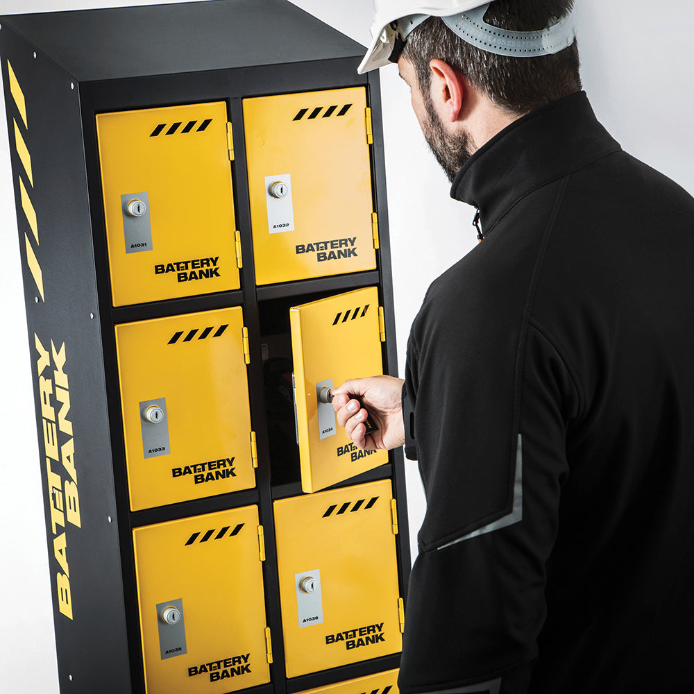 Defender Battery Bank 11 Door 16A 230V